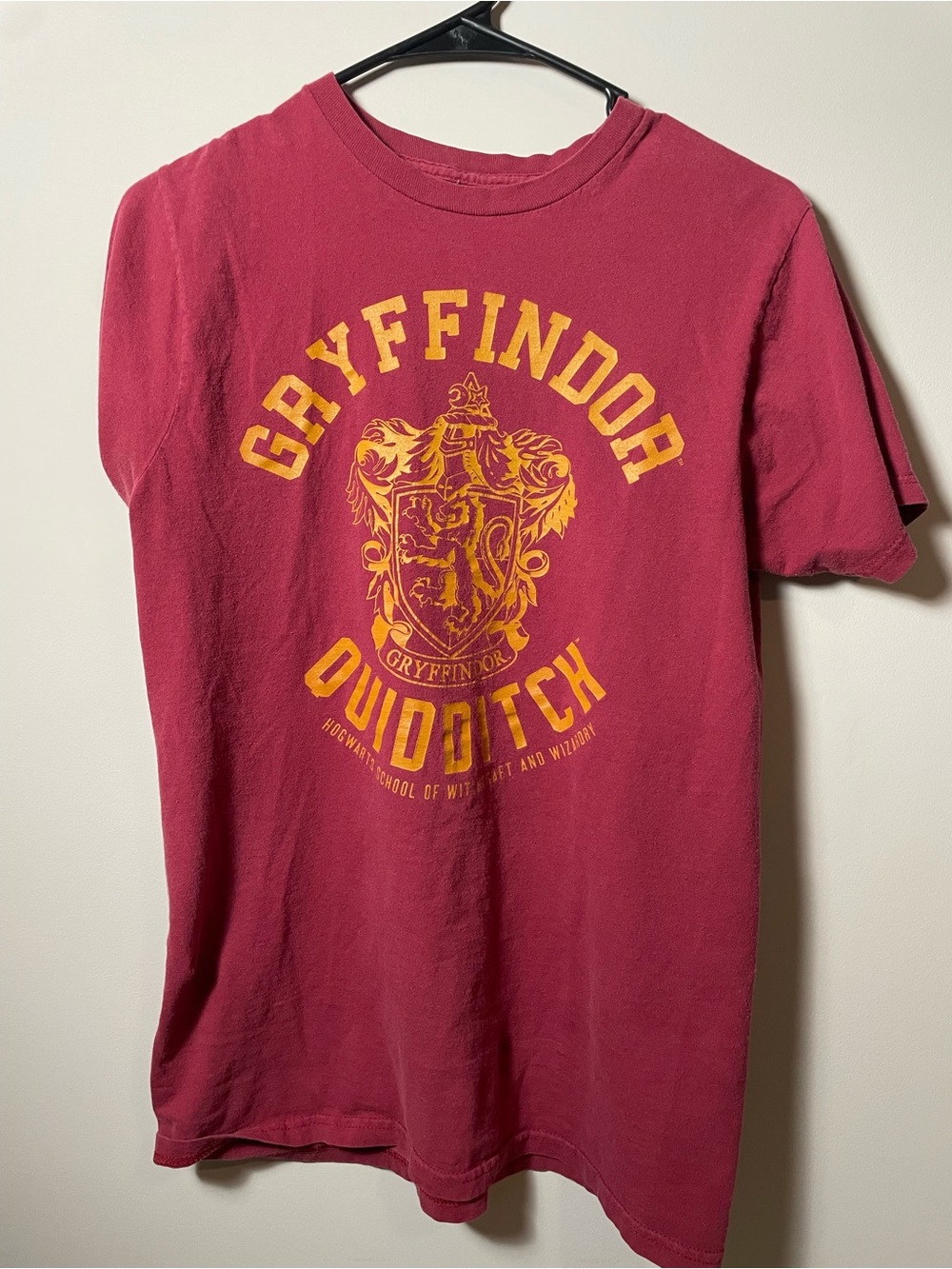Harry Potter Gryffindor Quidditch womens M T‑Shirt - Red
